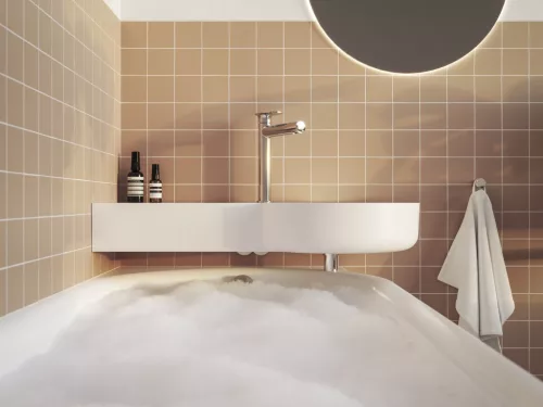 ARC 160x75 jobb, akrilkád